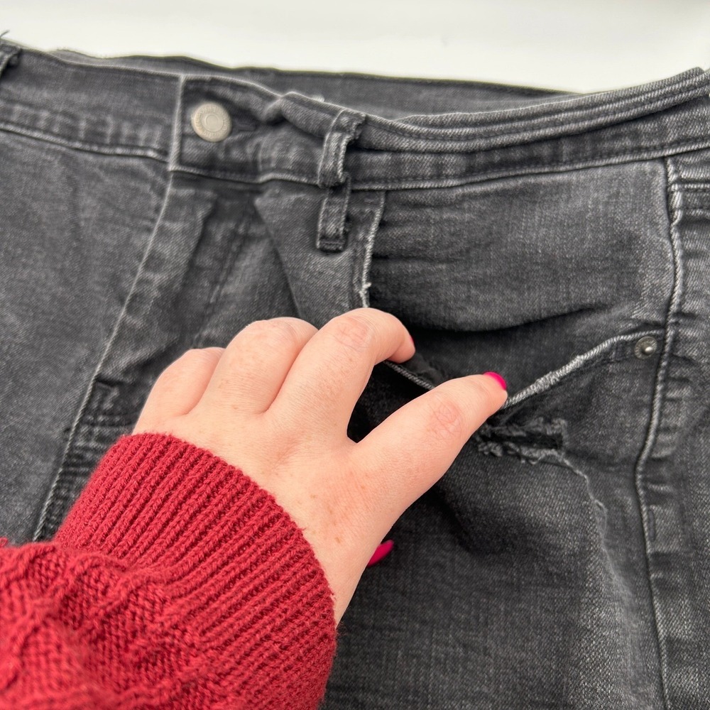 Old Navy Boyfriend Black Jean Distressed Denim Shorts Raw Hem 14 Grunge Festival - Picture 2 of 7